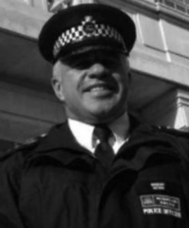 7f9fe19b dbb0 41a0 9286 44a1d7b17877 4 5005 c w322